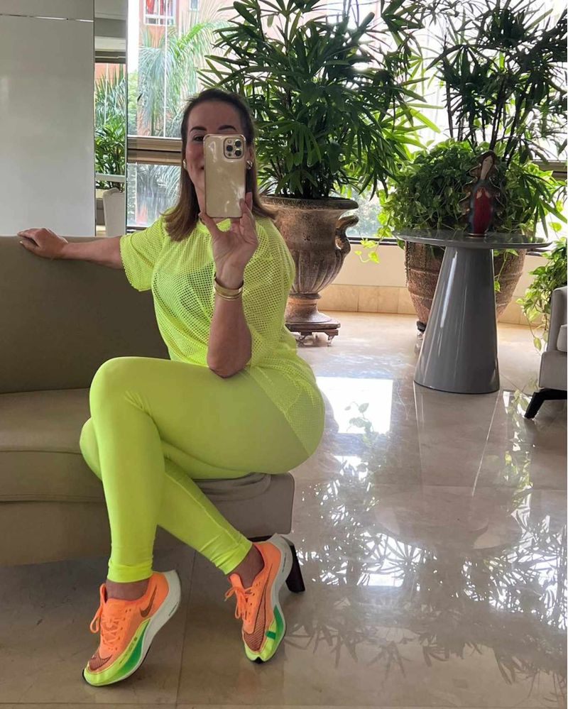 TELA-LIMA-NEON